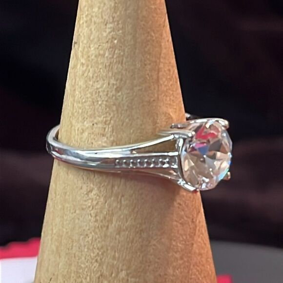 Swarovski Premium Austrian Crystal Solitaire Ring In Platinum/ Sterling - Picture 4 of 13